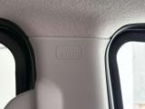 カーテンエアバッグが付いています!側面衝突時や車両転倒時に頭部を保護します。全席をカバーするため、全乗員の安全性を向上。安心してお出かけいただける安全設計です。