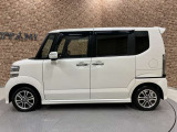 ■充実のアフターサービス■ 車の販売はもちろん、自社整備工場・自社鈑金工場・オイル交換&点検専門店舗を完備しておりますので納車後もお客様のカーライフをトータルでサポートいたします。