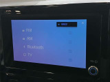 スマホ連携に対応したディスプレイオーディオを搭載。 ナビアプリや音楽再生がスムーズに使え、日常のドライブがより快適になります。