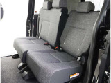 ゆとりある広々とした車内空間は、ドライブを始め買い物やレジャーなど、幅広く活躍します。一人でもみんなとでもお出かけを楽しみましょう!