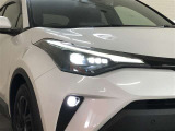 LEDヘッドライトです。デザイン性がよくとても明るいので、夜間の走行や悪天候でも安心です。しかも長寿命!