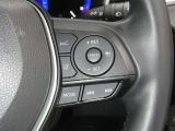 【レーダークルーズコントロール】(全車速追従機能付)付きです。車速に応じて追従支援してくれるので、ロングドライブも快適です。詳細は販売店スタッフまでおたずねください。
