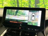 【パノラミックビューモニター】専用のカメラにより、上から見下ろしたような視点で360度クルマの周囲を確認することができます☆死角部分も確認しやすく、狭い場所での切り返しや駐車もスムーズに行えます。