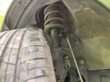 お車を安心してお乗りいただく為には、足回りの定期点検が欠かせません。サービスサポート(有償保証)では無料点検もご提供しており、安心のカーライフをお過ごしいただけるサポート体制が整っています。