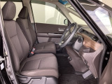 Hondaセンシング搭載ミリ波レーダーと単眼カメラで、クルマの前方の状況を認識。ブレーキやステアリングの制御技術と協調し、安心・快適な運転や事故回避を支援する先のシステムです