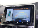 バックモニター付なので後退時に後方が見えるので安心。 車は構造上、死角がたくさんなので万が一を考えると必須ですね。 あくまで補助の為の装備、バックは目視で確認する事が重要ですよ。