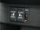 ◆両側電動スライドドア◆狭い駐車場でも乗り降りが楽々♪お子様が隣の車にドアを当ててしまう心配もございません!小さなお子様連れの方もこれで安心。