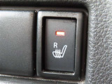 運転席にはシートヒーターが付いています。最近の冬場は例年よりも寒くなっています。。。シートヒーターがあるとないとじゃ大違い!ぜひお試しあれ!