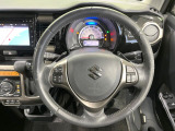 【ステアリングスイッチ】運転中、前方から目線をそらすことなく、オーディオ等の操作が可能な便利機能!安心&快適なドライブを演出してくれます♪