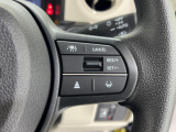 Hondaセンシングの機能のひとつ、アダプティブクルーズコントロール付!アクセルから足を離しても設定したスピードと前車との車間を保ち走行してくれます!車線維持もアシスト☆高速道路で疲労軽減ですね☆