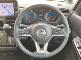 ハンドルの操作感は軽々としているため運転がしやすいです!