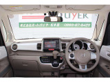 ステアリングの剥げもありません!! 運転する際に目に付くところですので綺麗な方がいいですよね☆ またダッシュボードも綺麗ですよ☆何か剥がした跡がベタベタ残っていると目に付いて嫌ですよね!
