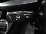 前方車両を感知して一定の車間距離を保ちながら追従走行するアダプティブクルーズCが装備されております。ロングドライブにはぜひ欲しい機能です。