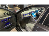 メルセデス・ベンツは全モデルに『水性塗料』を採用しています。従来の油性塗料に比べ、塗装時に出す有害物質を大幅に低減しており、地球環境の保護に貢献しています。