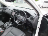 運転席・助手席・リヤシート全席にシートヒーターを装備しています。すぐに冷えた体を温めることが出来ウインターシーズンに便利。