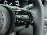 ◆アダプティブクルーズコントロール◆予め設定した車速内でクルマが自動的に加減速。前走車との適切な車間距離を維持しながら追従走行します。【LKAS】車線維持支援システムでステアリング操作を支援。