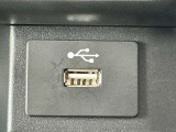 USB充電ポートがついています。