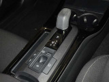 電動パーキングブレーキ・ブレーキホールドを装備してます。ホールド機能は信号待ちが多い一般道で疲労軽減になり、大好評です!