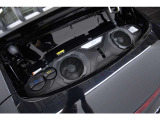 【ロペライオファクトリーセンター】輸入車専門工場熟練メカニックのほか、 サービススタッフも在籍し迅速にお受入れが可能です。セーフティローダーにてお客様のご自宅までピックアップサービスも行っております。