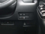 リヤドアは、両側電動スライドドアとなっており、運転席に座っていながら開閉の操作が行えます♪