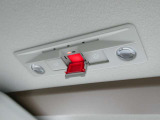 SOSコール 走行中の緊急時(病気や事故、あおり運転など)にボタンひとつでオペレーターに接続!救急や警察への連絡をサポートいたします。※使用にはお申し込みが必要です、詳しくはスタッフまで