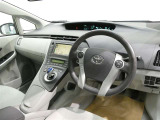 見通しのよいすっきりとした視界で、誰でも運転しやすいです。運転のしやすさは疲れにくさにも繋がりますよ♪