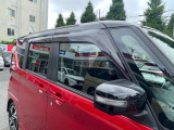 プラスチックバイザーで雨の日も車内換気で気分良くドライブ出来ます