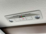 SOSコールは、交通事故や急病などの緊急時に、位置情報、センサー情報と共にオペレーターが消防指令センターや警察へ迅速に連絡をします。(別途有料のお申込みが必要です。)