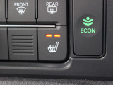 シートヒーター装備付き車!!座席に埋め込まれた電熱線によりシートを暖めることが出来る装備で、温めたられたシートは、寒い冬には最適です!!