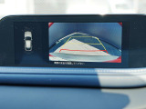 バックカメラを標準装備。駐車場などでの取り回しもスムーズに行っていただけます。