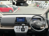 運転席の視界の広さはお車の運転のしやすさへ繋がります♪