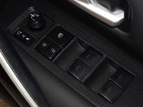 電動格納式ドアミラー・パワーウインドウを装備しています。