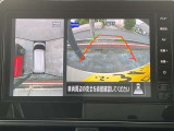 ◆◆◆まるで真上から見ているかのように見えますアラウンドビューモニターです。駐車が苦手な方でもこれでらくらく駐車できますよ。