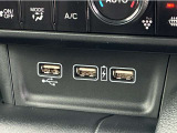 便利な充電用USBジャックも付いています☆周辺機器の充電にご利用頂けます☆