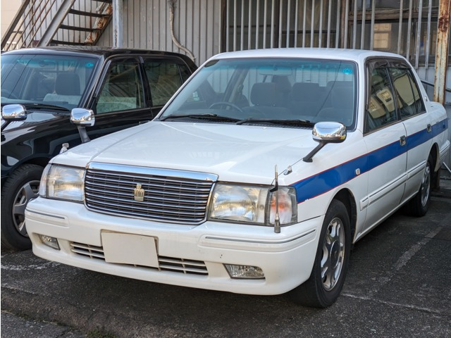 クラウンセダン LPG