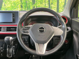 【純正革巻きステアリング】上質な革を使用することで、手にしっかり馴染みとても運転しやすいハンドルです♪