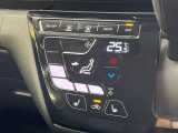 【オートエアコン】一度お好みの温度に設定すれば、車内の温度を検知し風量や温度を自動で調整。暑い&hellip;寒い&hellip;と何度もスイッチ操作をする必要はありません。快適な車内空間には必須の機能ですね♪