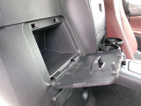 シート裏の収納BOX
