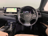 【運転席】乗る方の気持ちをときめかせる、ハイクオリティな室内空間となっています