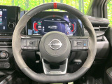 【純正革巻きステアリング】上質な革を使用することで、手にしっかり馴染みとても運転しやすいハンドルです♪