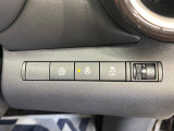 【ステアリングヒーター】冬場に冷たくなりやすい革巻きステアリングを、スイッチ一つで素早く適温に!エアコンよりも早く温まってくれるので、寒い日の運転も快適になりますね♪