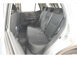 普段のお買い物や通勤、送迎等に十分な荷室スペースを確保しております。セカンドシートを倒すと、大きな荷物の積載も可能です
