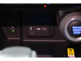 スマートフォンなどの音楽再生が可能なUSB接続ジャック装備車両です♪♪♪