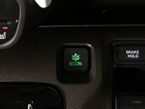 ★ECONスイッチ★ エコドライブを加速しよう!スイッチをONにすると、運転の仕方によるロスを抑え込み燃費をよくするようクルマが頑張ります(*^ー^*)燃費向上にチャレンジ♪