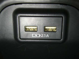 【充電用USB端子】デバイスの充電に便利です。※実際の接続端子は写真で確認or店舗までご気軽にお問合せください♪