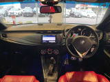 ご覧いただきありがとうございます。当店はショールーム内と屋外展示場に選りすぐりのFIAT・ABARTH・Alfaromeoの正規認定中古車を展示しており、在庫車両はできる限り多く撮影、掲載してご案内しております。
