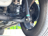 お車を安心してお乗りいただく為には、足回りの定期点検が欠かせません。サービスサポート(有償保証)では無料点検もご提供しており、安心のカーライフをお過ごしいただけるサポート体制が整っています。