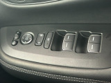 運転席窓操作部スイッチの画像です。
