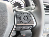 レーダークルーズコントロール(全車速追従機能付)付きです。車速に応じて追従支援してくれるので、ロングドライブも快適です。詳細は販売店スタッフまでおたずねください。