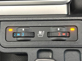 【シートヒーター&ベンチレーション】夏場は涼しい風でお尻や背中の熱やムレを防ぎ、冬はエアコンよりも早く温まってポカポカに!季節を問わず快適に過ごせます。